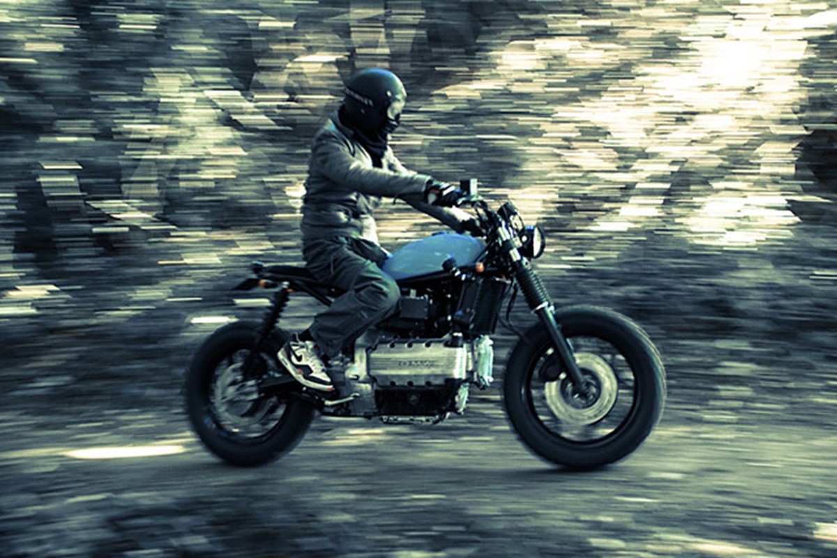 BMW K100 len doi Street Tracker 